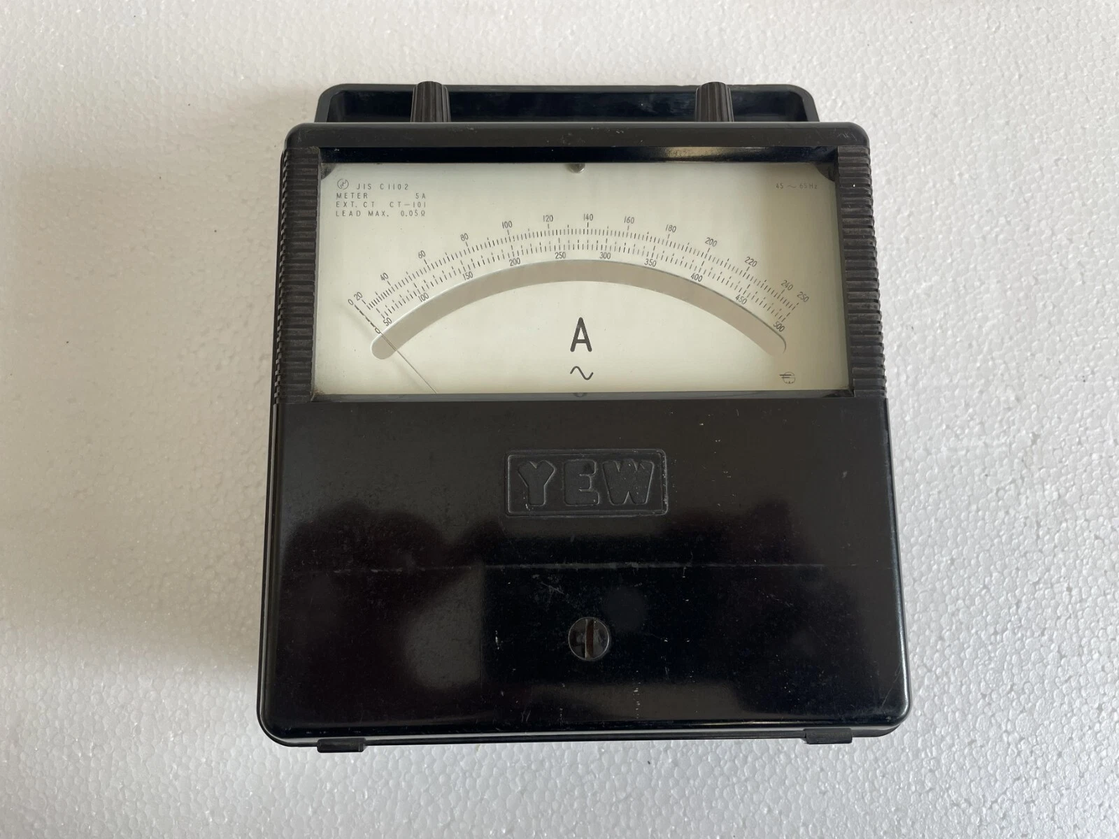 YEW Vintage Yokogawa Electric Works type Portable AC Voltmeter Type 2013